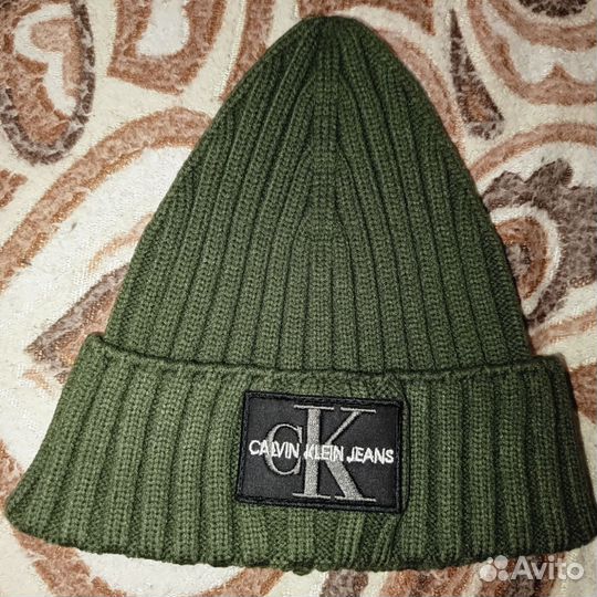 Женская шапка