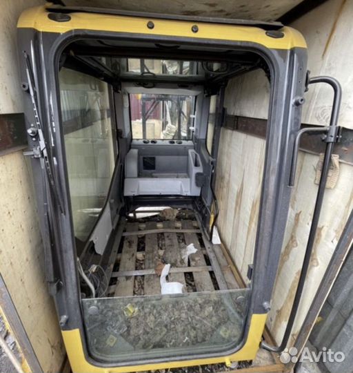 Кабина Komatsu PC300-8