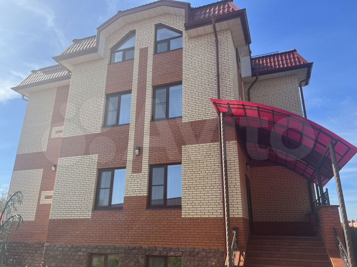 Дом 600 м² на участке 25 сот.