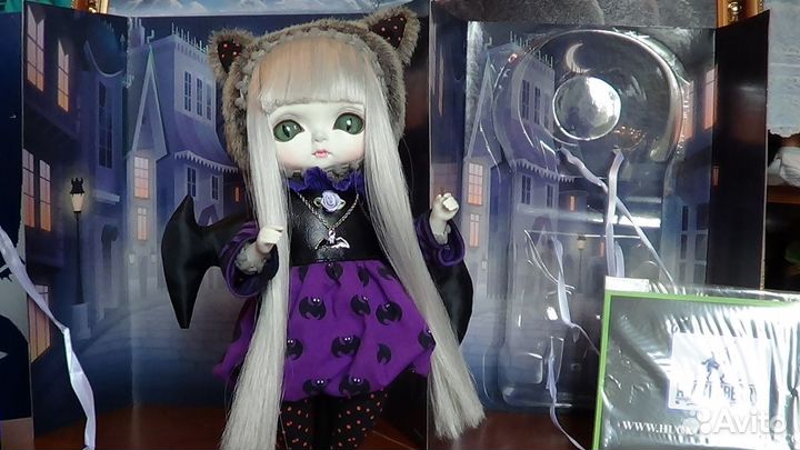 Коллекционная кукла Toffee Hazel - летучая мышка