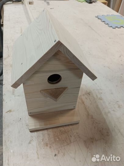 Кормушка для птиц уличная