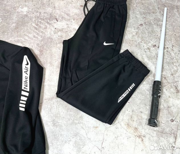 Спортивные костюмы Nike