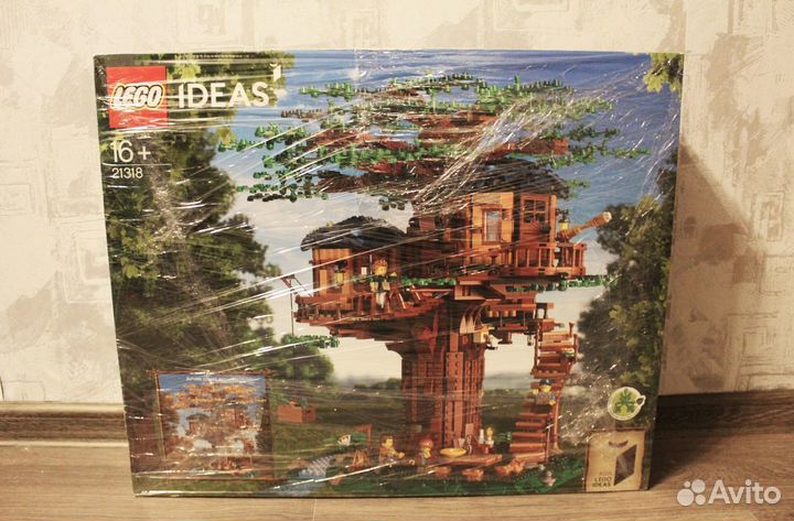Оригинальный Lego Ideas 21318 Дом на дереве Новый