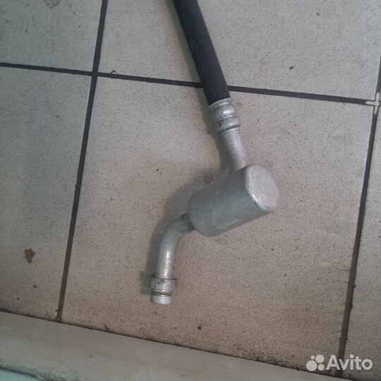 Трубка кондиционера Nissan Qashqai J10