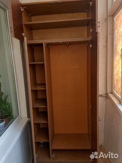 Шкаф