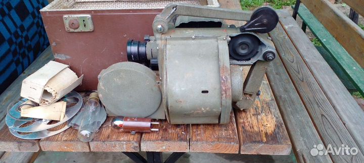 Кино проектор