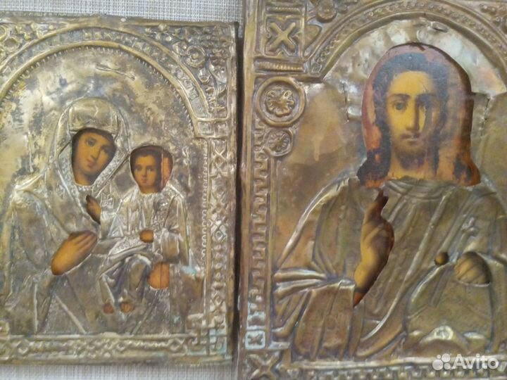 Две иконы в окладе