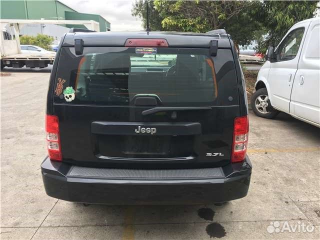 Разбор на запчасти Jeep Liberty