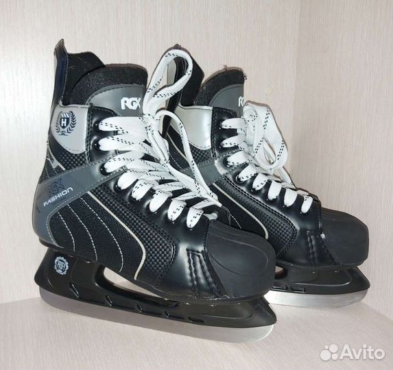 Коньки хоккейные