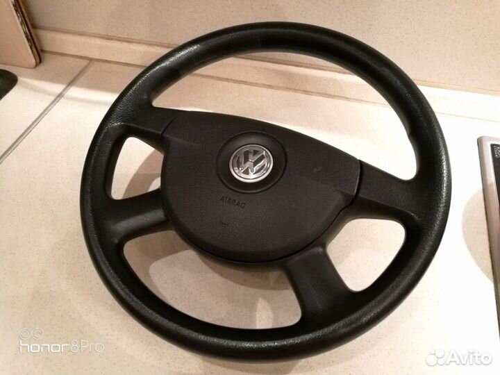 Рулевое колесо на Volkswagen Passat B6