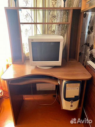 Компьютерный стол / письменный стол бу