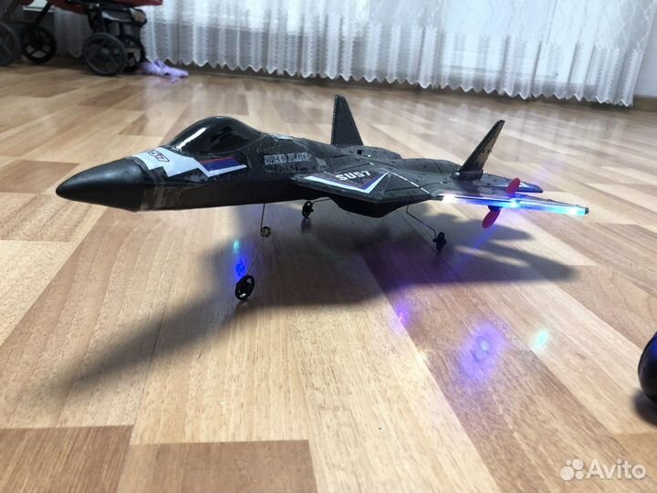 Радиоуправляемый самолет