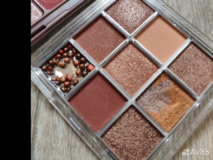 Тени для век