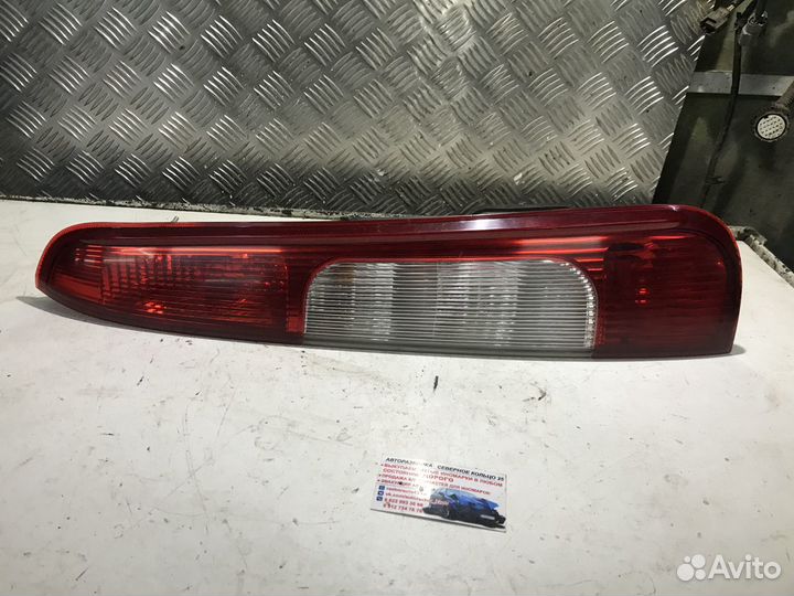 Фонарь задний правый Ford C-MAX