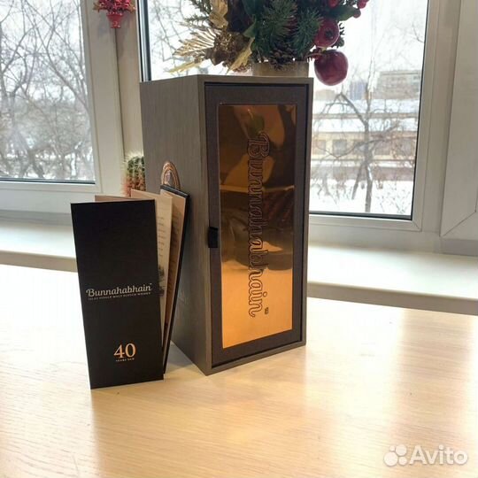 Пустая коробка от bunnahabhain limited edition