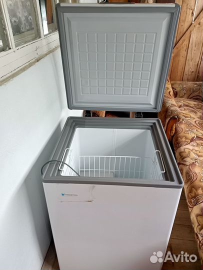 Морозильный ларь с глухой крышкой бу