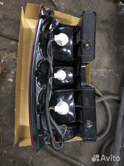 Фонарь задний Chevrolet Tahoe