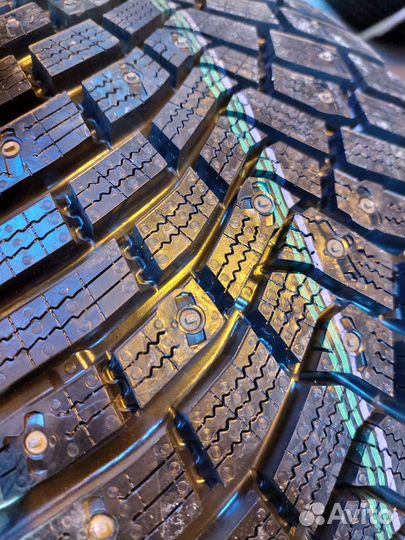 Continental IceContact 3 215/55 R17 98T