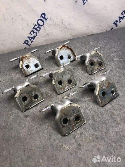 Петля двери Renault Logan 2 Stepway