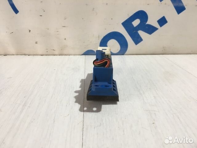 Ионизатор lexus IS350 3.5 ат седан