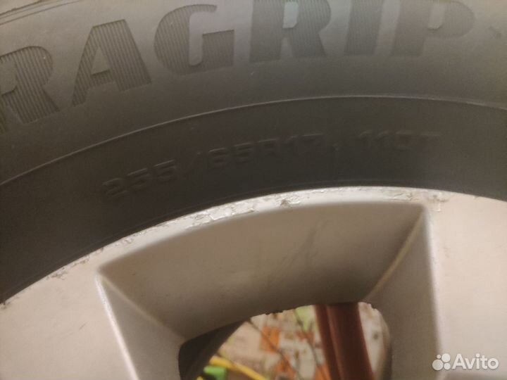 Goodyear UltraGrip Ice Arctic SUV 255/65 R17 110T