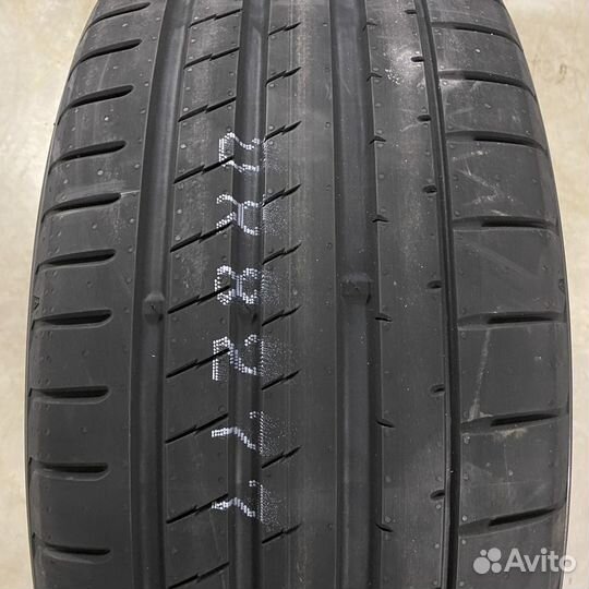 Yokohama Advan Sport V107 245/40 R19 98Y