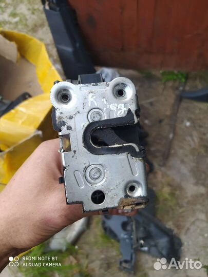 Замок двери задний правый Рено Дастер