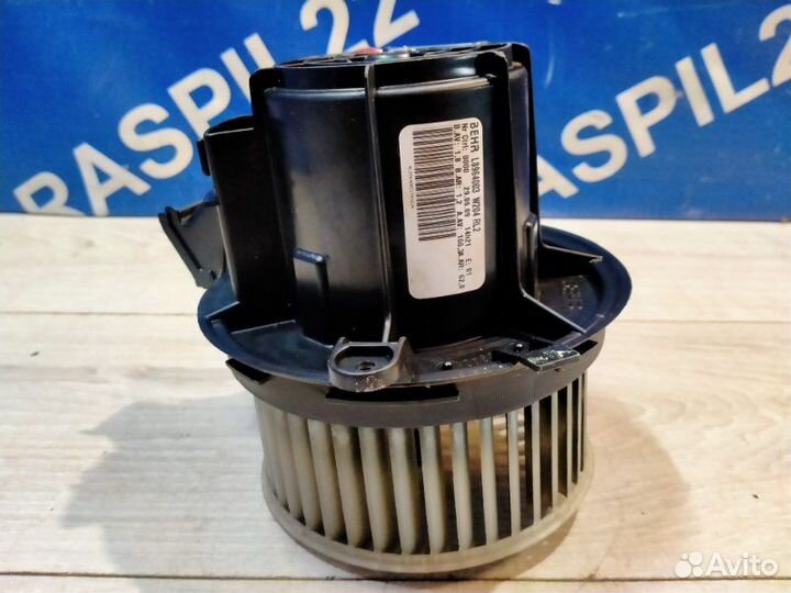 Мотор печки Mercedes-Benz 212.054 E 300 212