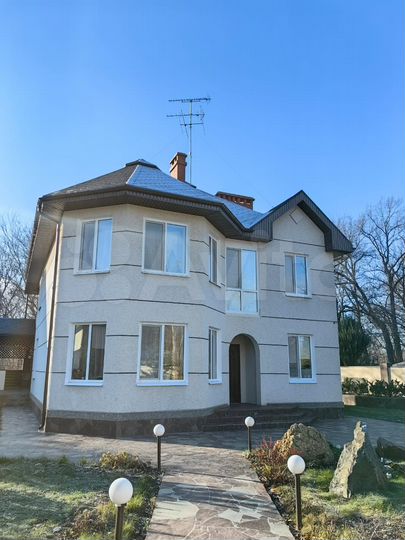 Дом 271,2 м² на участке 13,7 сот.