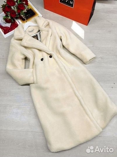 Шуба из эко меха белая длинная