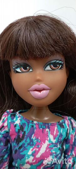 Одежда Bratz и кукла Barbie