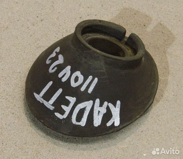 Пыльник рулевого карданчика Kadett E