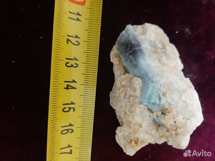 Аметист,Альбит на пироксените,апатит