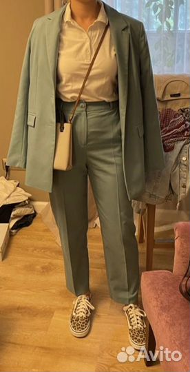 Брючный костюм женский размер S