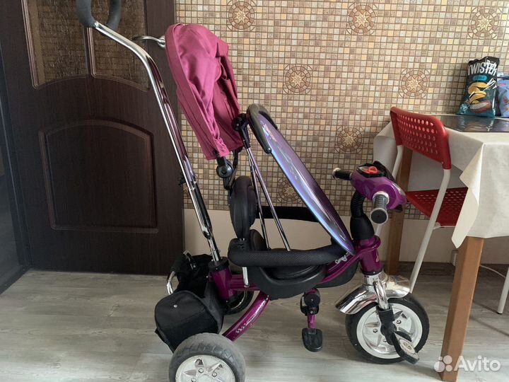 Трехколесный велосипед с родительской ручкой