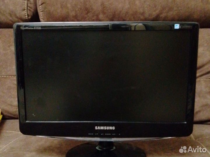 Монитор Samsung