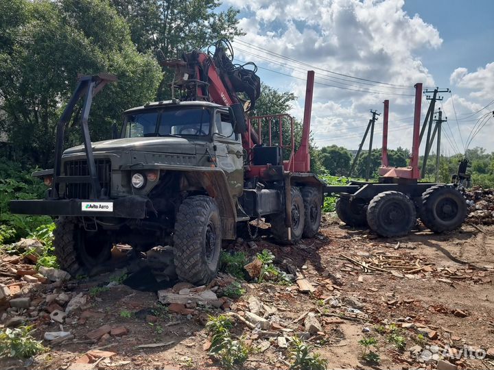 Урал 375 с КМУ, 1979