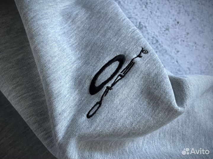 Свитшот Oakley отправка L размер