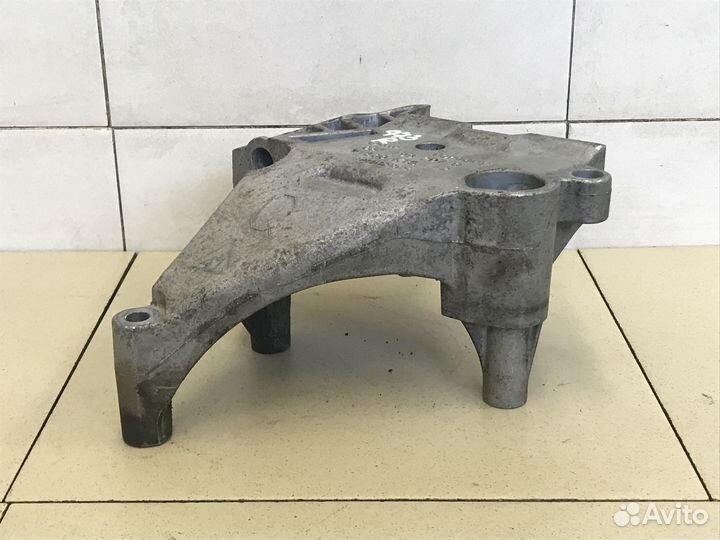 Кронштейн опоры двигателя Octavia (A5 1Z) 2004-201