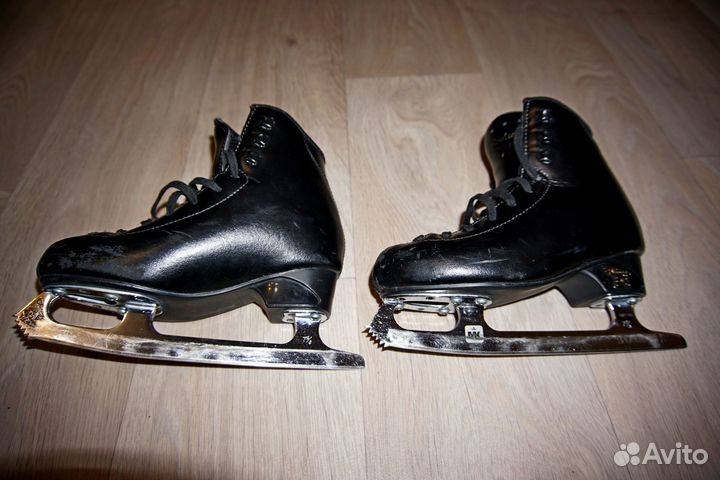 Коньки фигурные Risport Antares 200