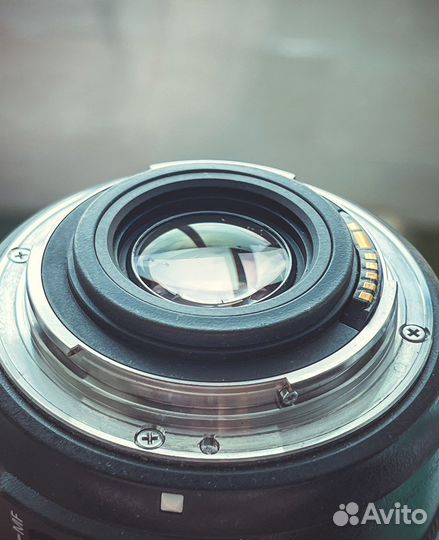 Обьектив Canon EF-S 15-85mm f/3.5-5.6 USM