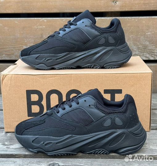 Кроссовки мужские Adidas Yeezy 700 41-45 / Новые