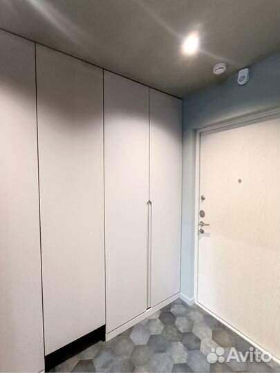 Шкаф без ручек