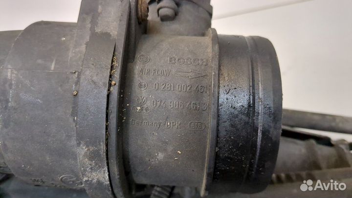 Корпус воздушного фильтра Volkswagen Touareg, 2005