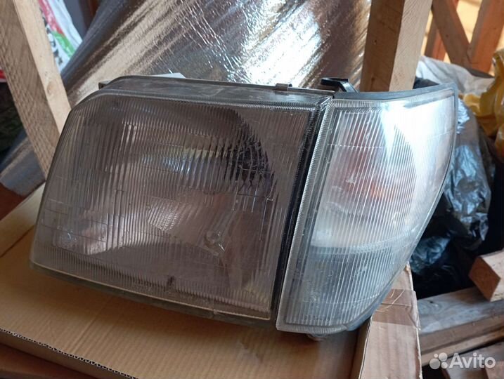 Фара Тойота прадо передняя
