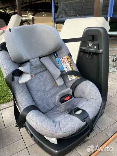 Автокресло maxi cosi axissFix