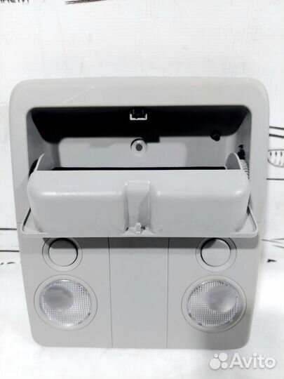 Плафон салонный передний (2005-2015) Suzuki Grand