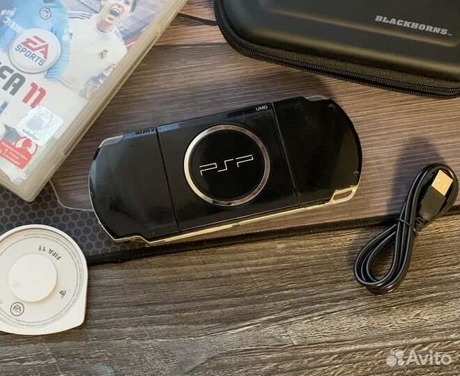 Sony PSP 3008 Piano Black 64gb 7500 игр (комплект)