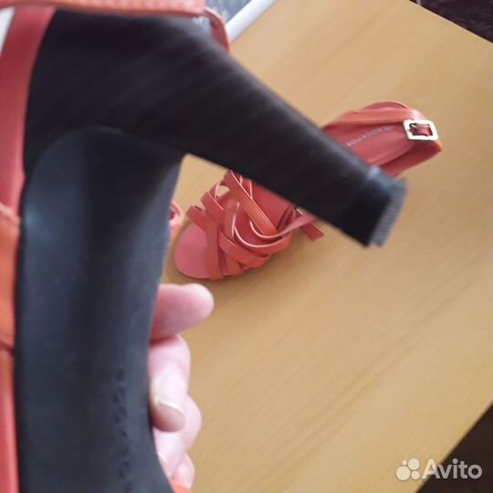 Босоножки женские 39 размер