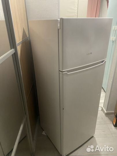 Холодильник Vestel MDD238VW